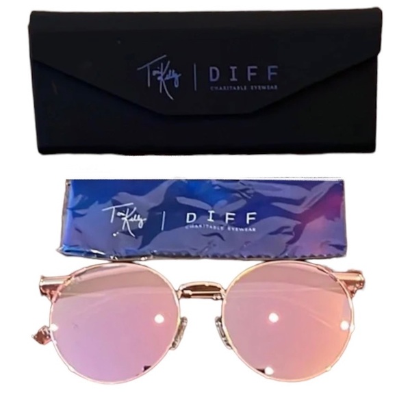 DIFF Shine On Sunglasses Rose Gold Frame Cherry Blossom Mirror Lens NEW